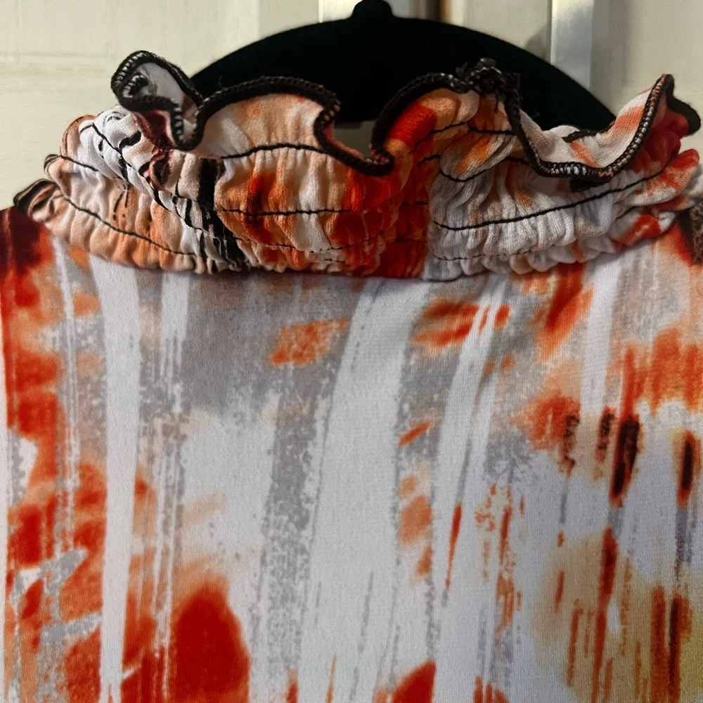 A Serenade New York top in size large - Picture 5 of 5